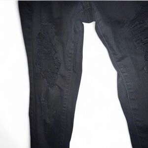 Fashion Nova Black High Rise Jeans